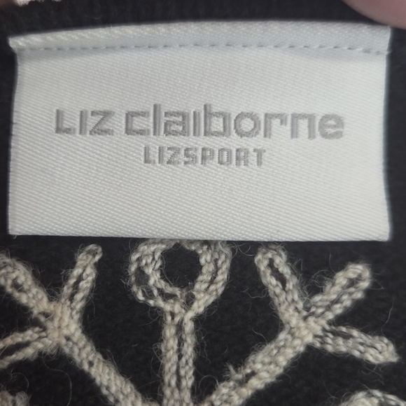 Liz Claiborne Sport Black Lambswool V-Neck Sweater with White Snowflake Med - Picture 7 of 7